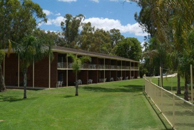 Tocumwal Golf Resort Exteriér fotografie