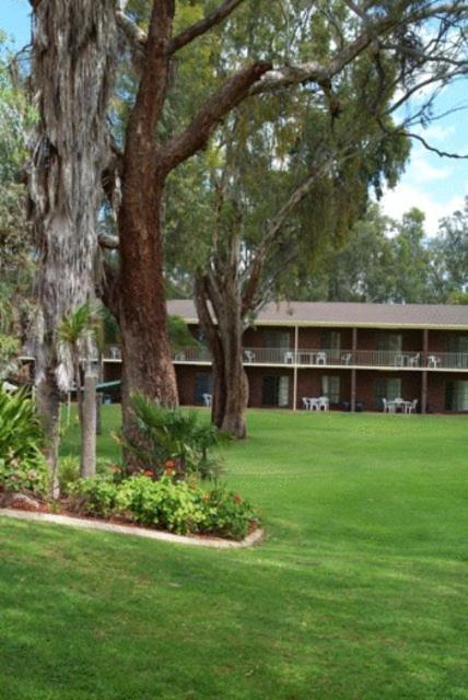 Tocumwal Golf Resort Exteriér fotografie